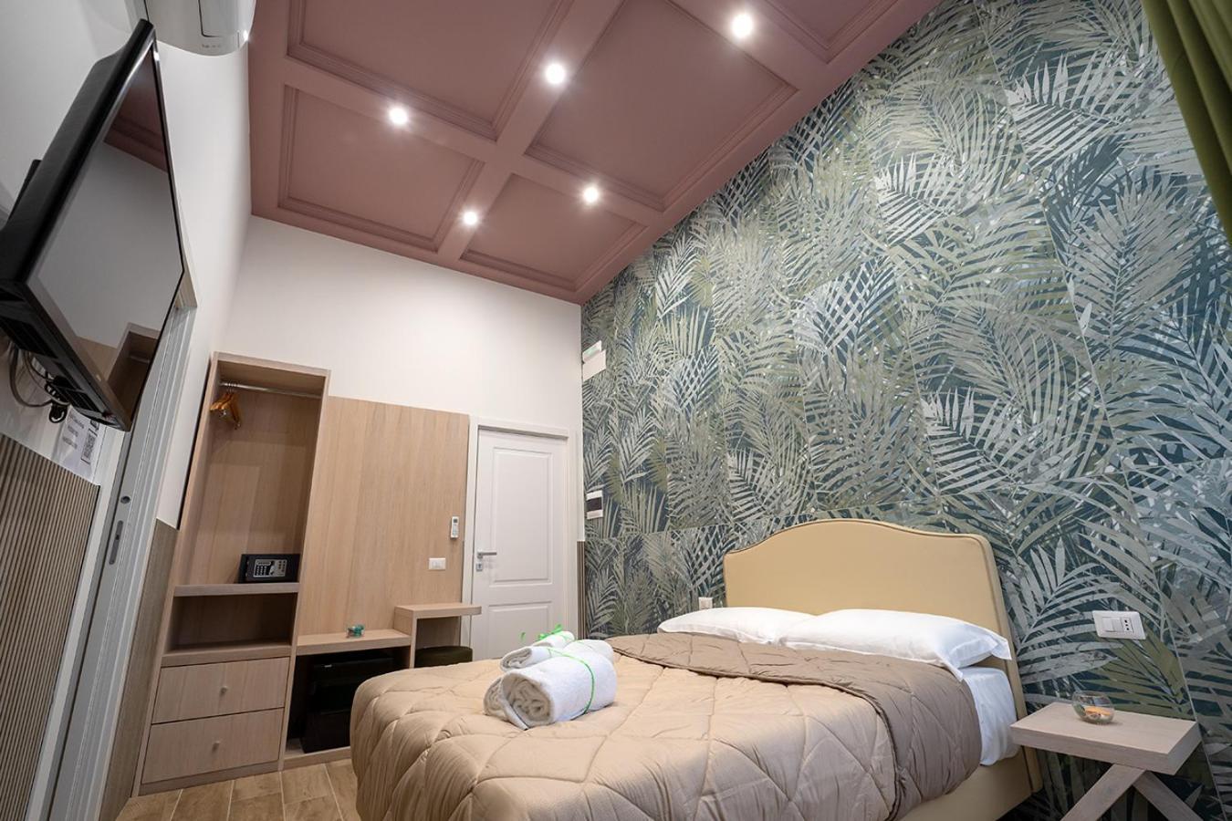 P.C. Boutique Medina H. Napoli Centro, By Clapa Group Hotell Exteriör bild